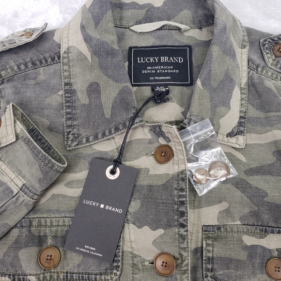 NWT Lucky Brand Camo Long Sleeve Women S Button Up Shirt Shacket Lightweight - Picture 3 of 10